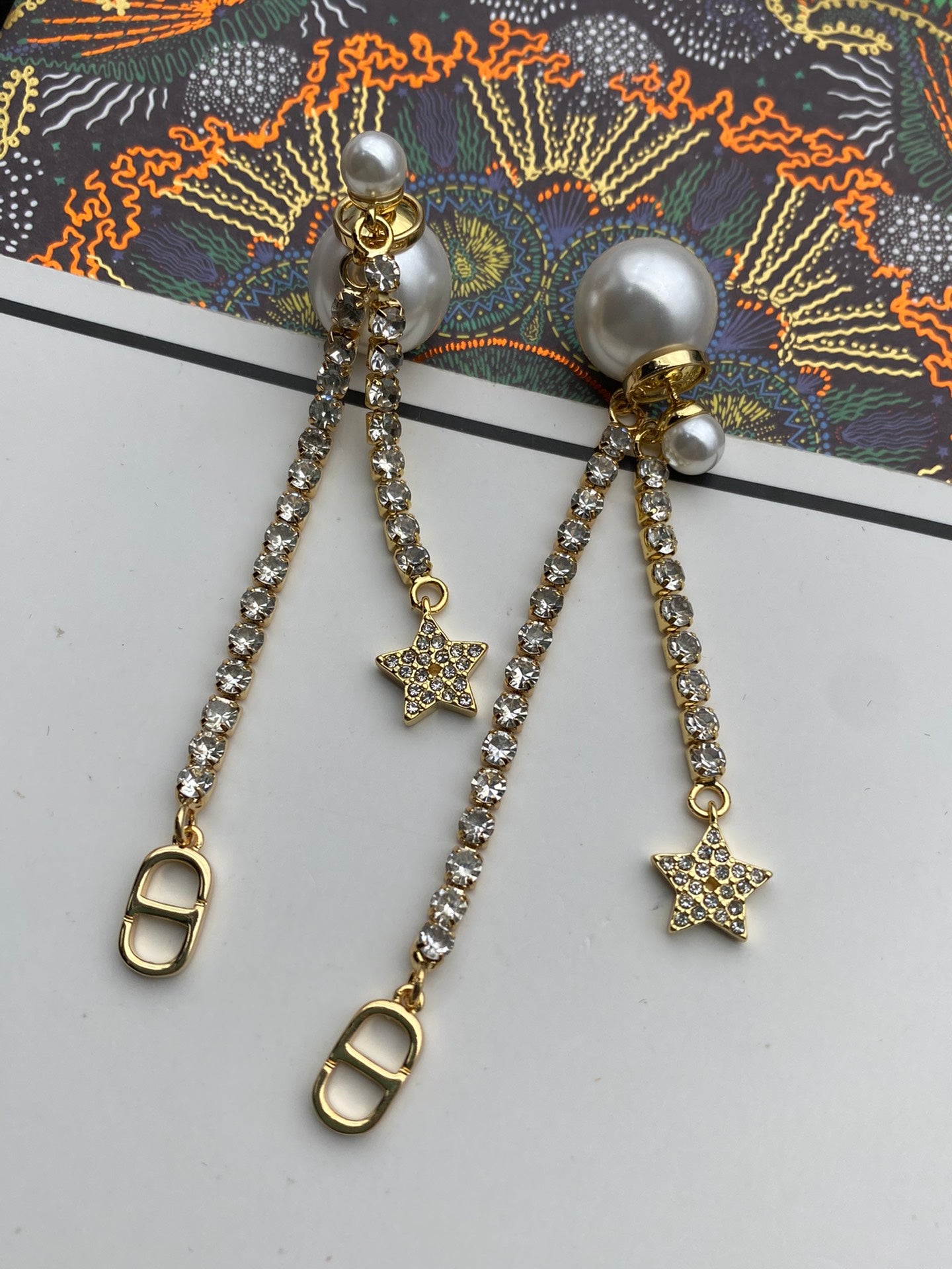 1ND219EDE Stylish Earrings