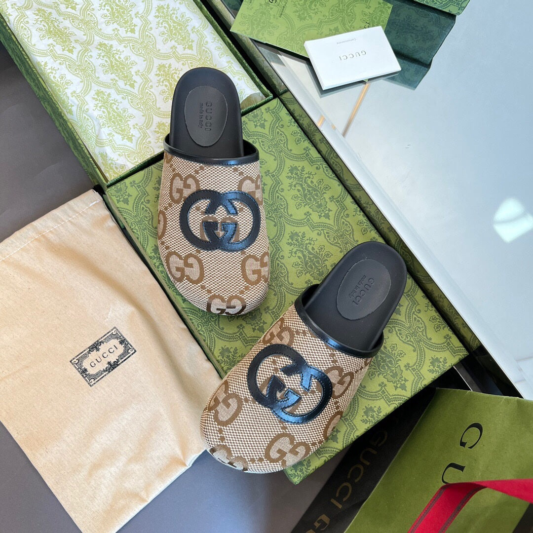 2YB26ZDE Stylish Slippers