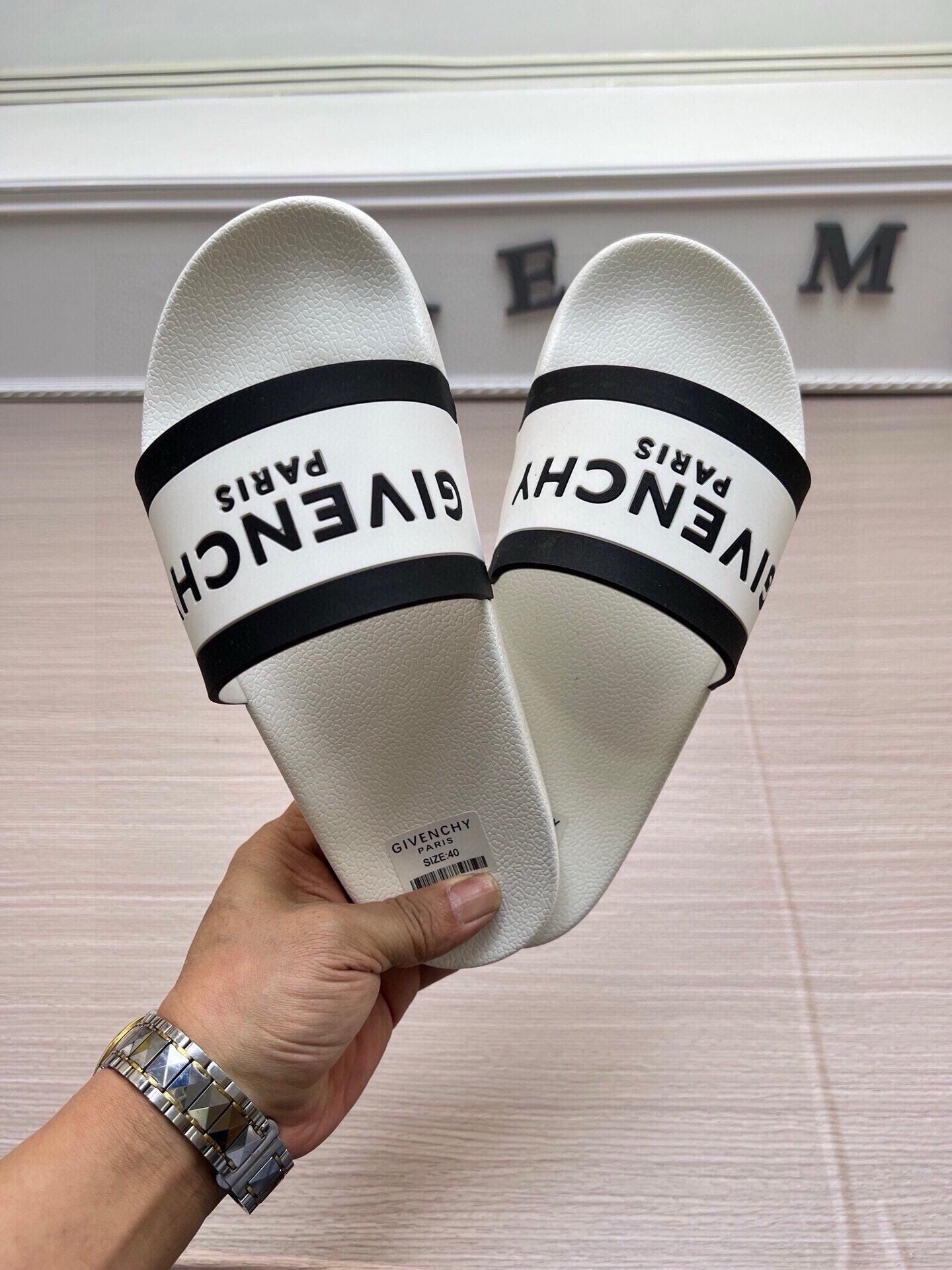 535ZGV264ZDE Stylish Slippers