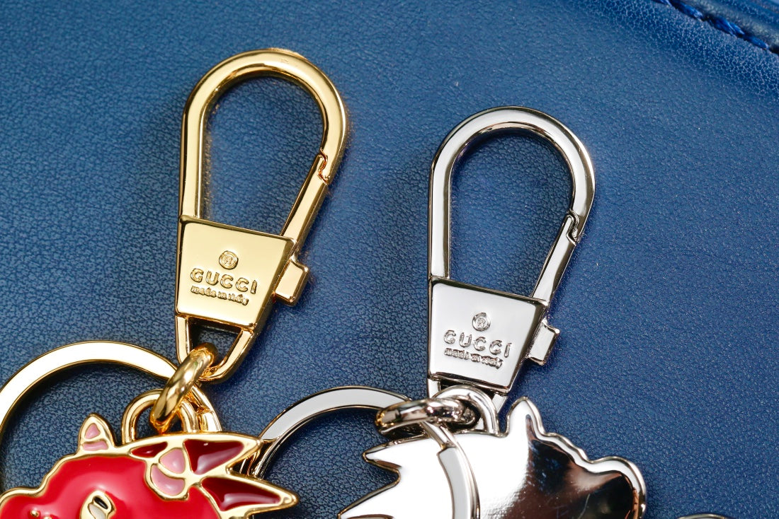3RE17ADE Stylish key closure