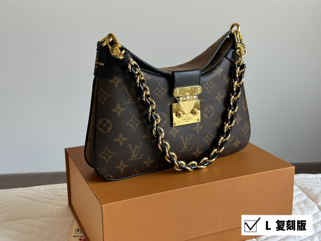 6XE214BDE Stylish leather bag 