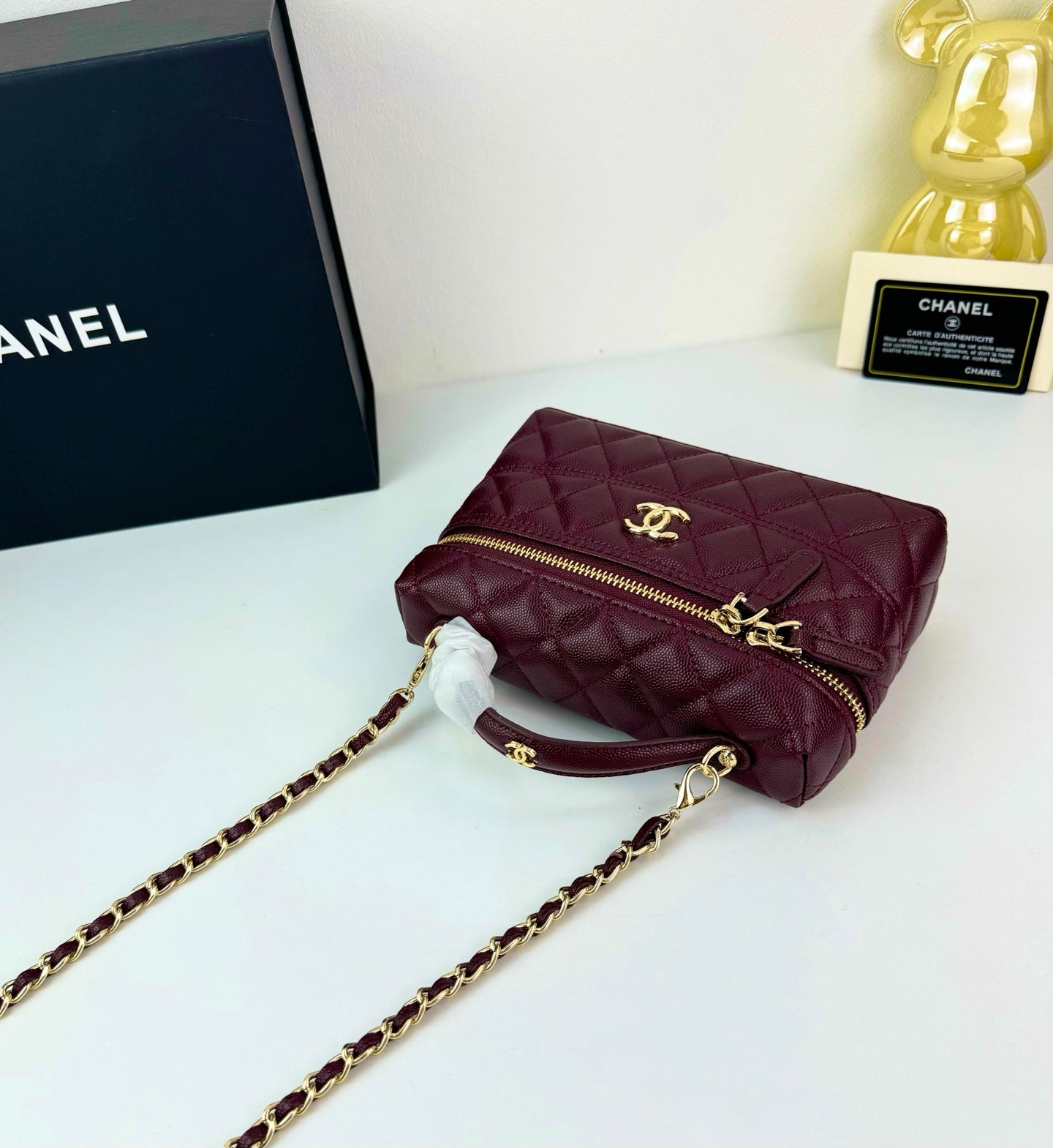 155QC3BDE Stylish leather caviar bag