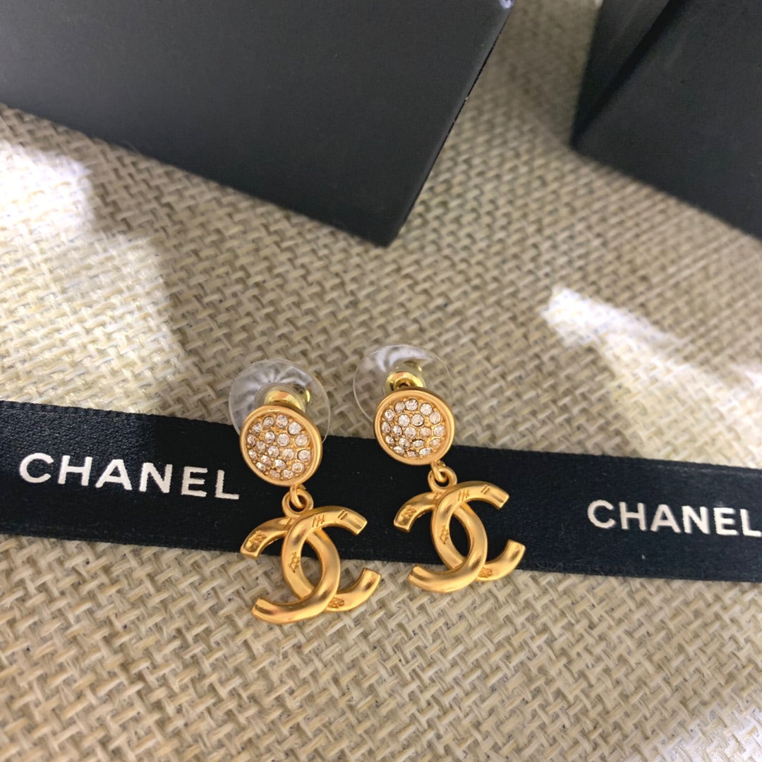 14C75EDE Stylish Earrings