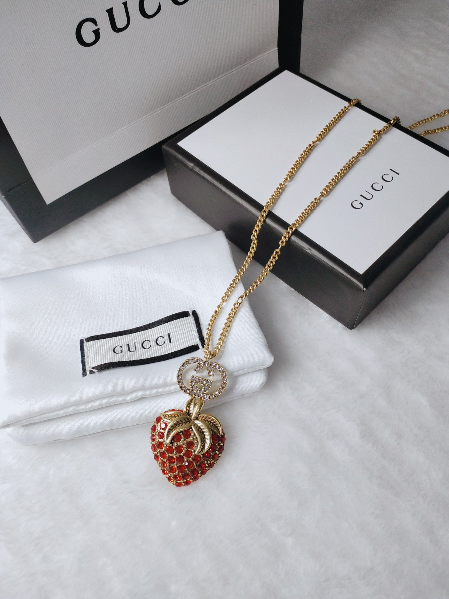 14B488XDE Stylish  Earrings Necklaces