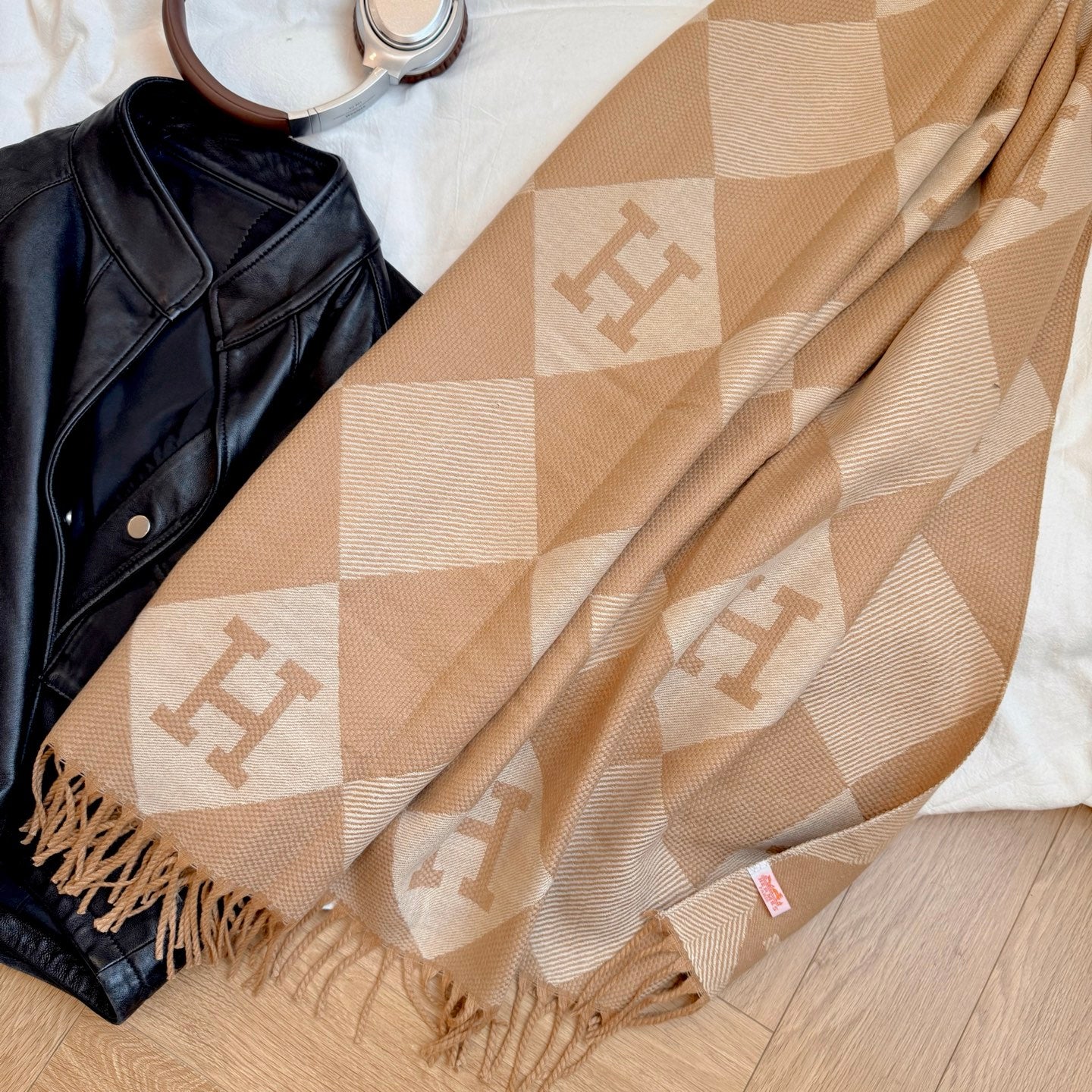 185ZH36WDE Stylish Winter Scarves