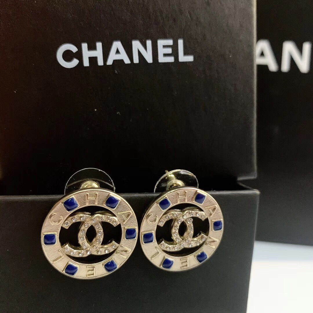 14C22EDE Stylish Earrings