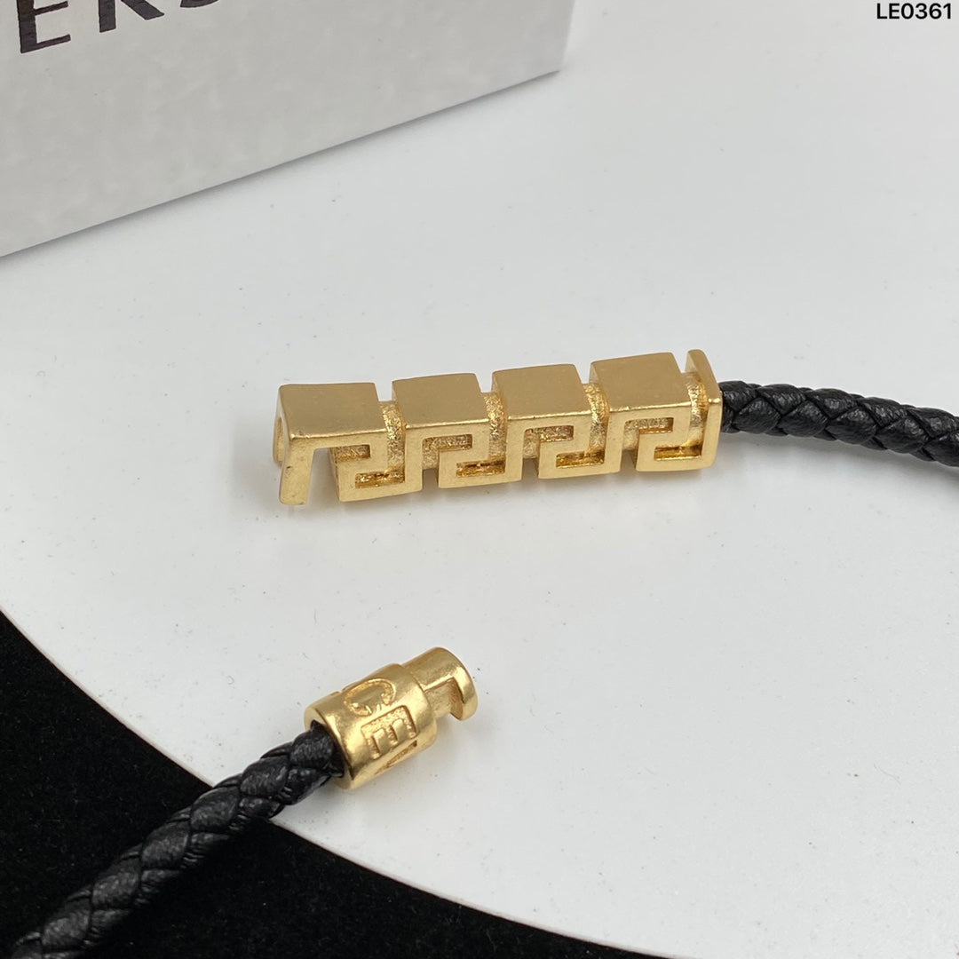 175RV55XDE Stylish  Necklaces