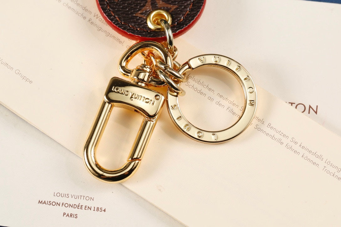 3RE5ADE Stylish key closure