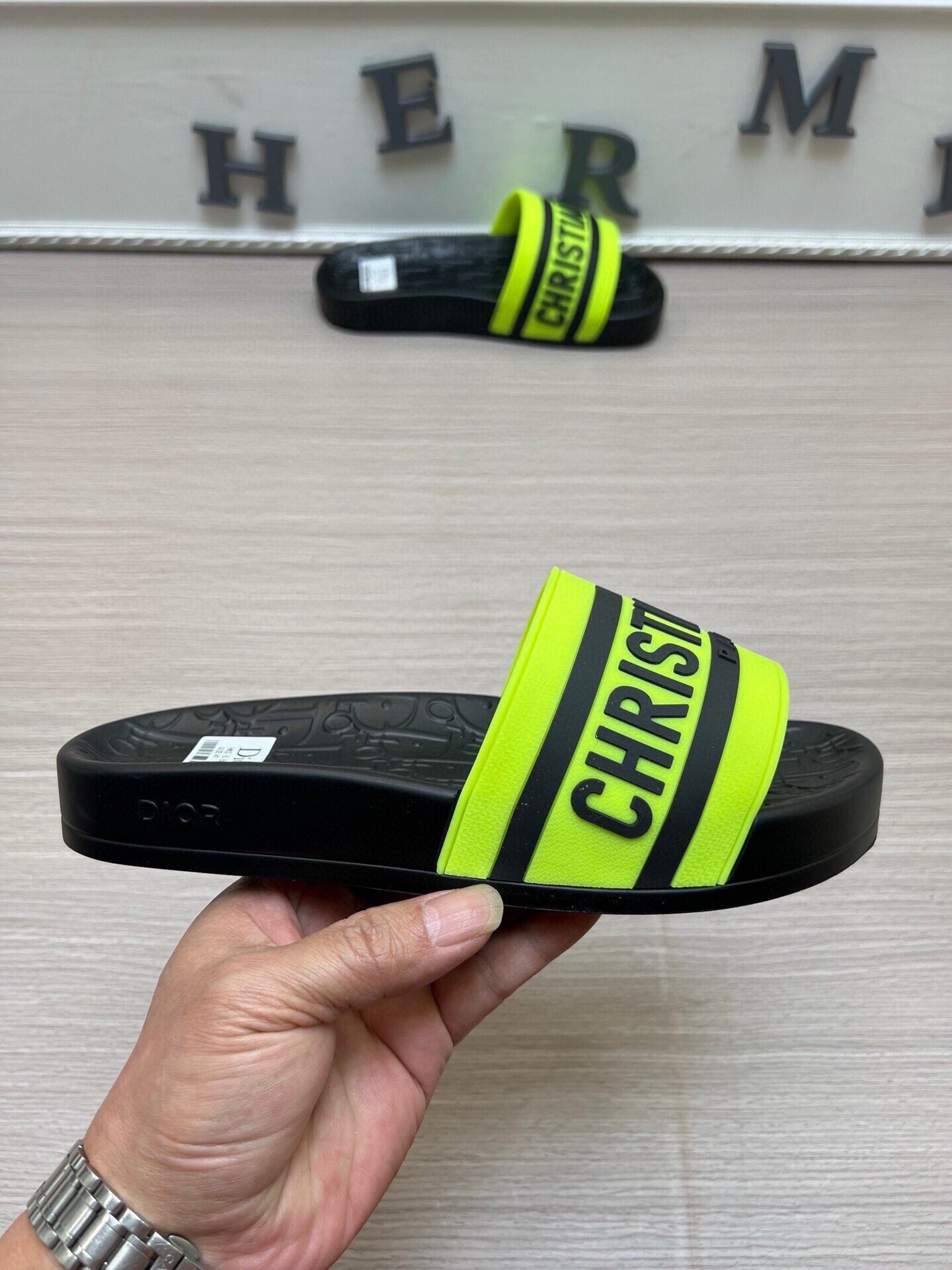 5LD212ZDE Stylish Slippers