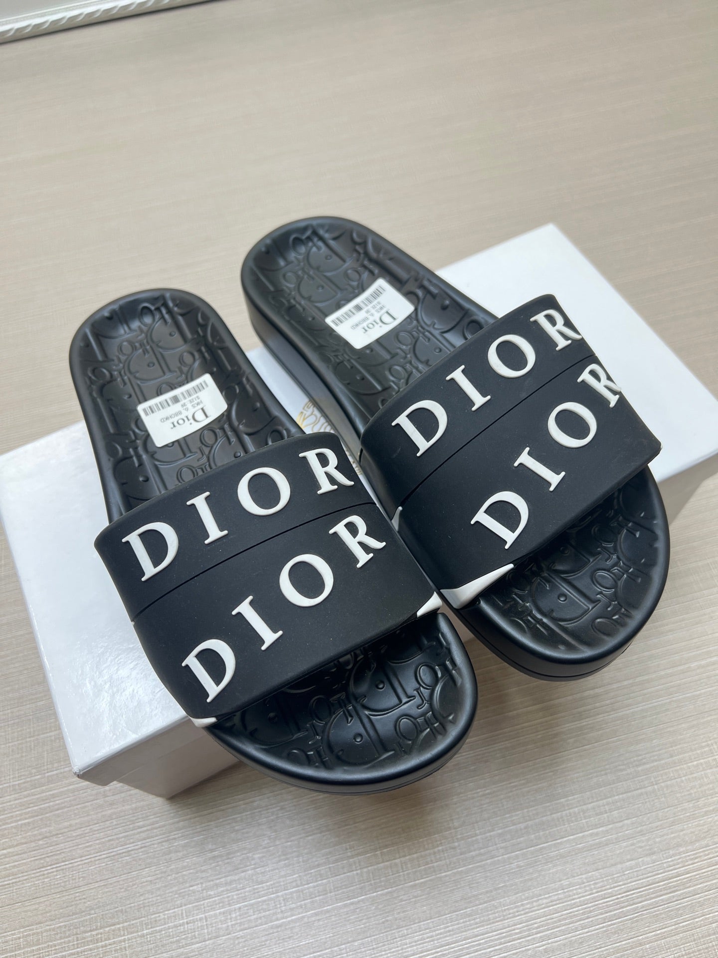 535ZD275ZDE Stylish Slippers