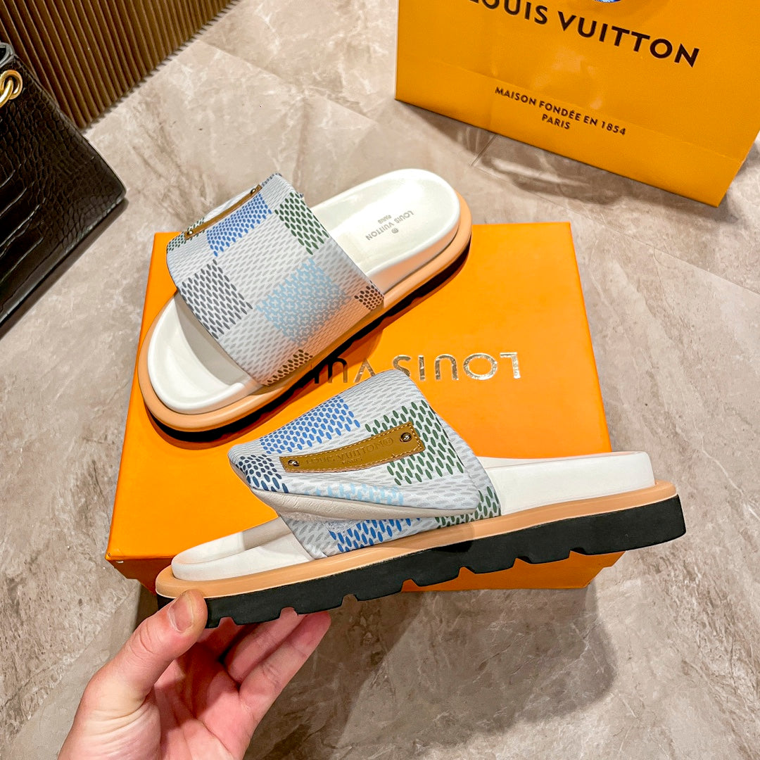 14E211ZDE Stylish Slippers