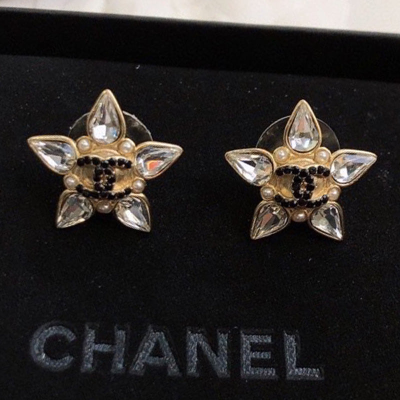 1YC143EDE Stylish Earrings