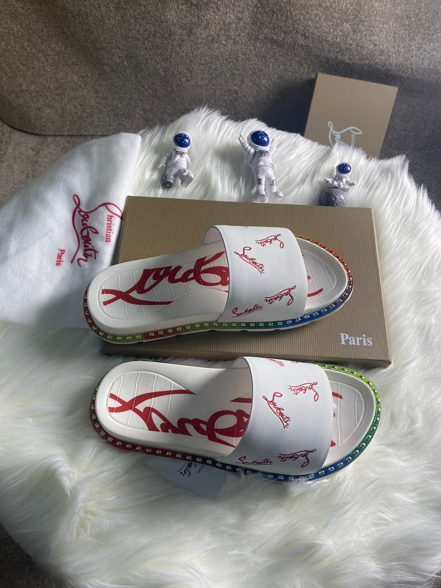 J4A25ZDE Stylish Slippers