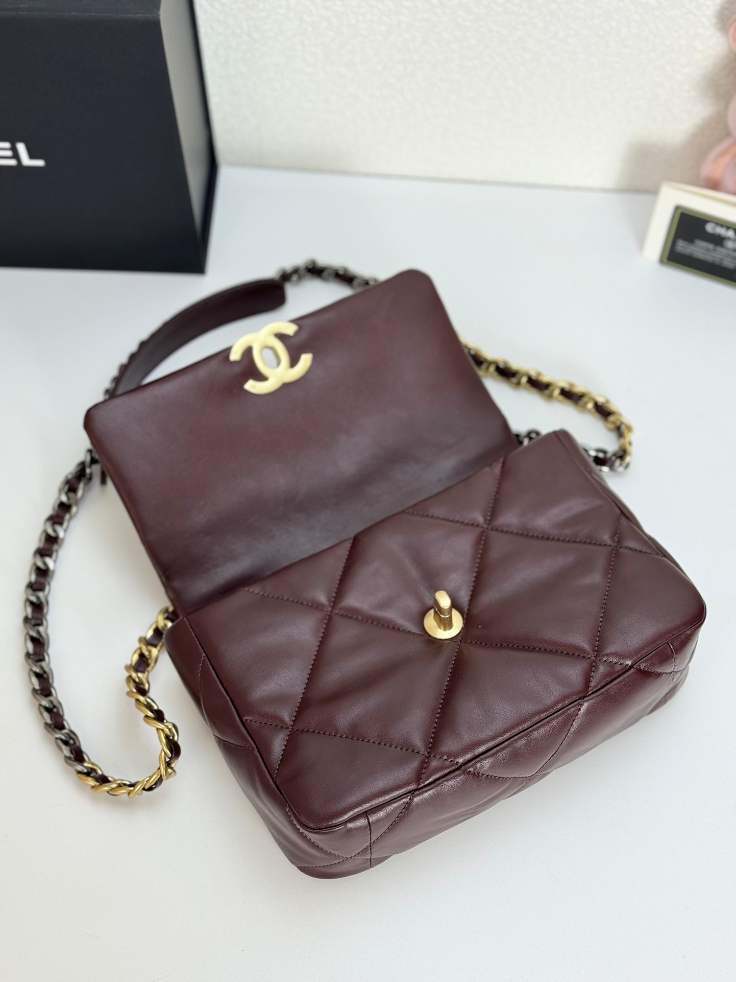 1WC85BDE Stylish leather bag