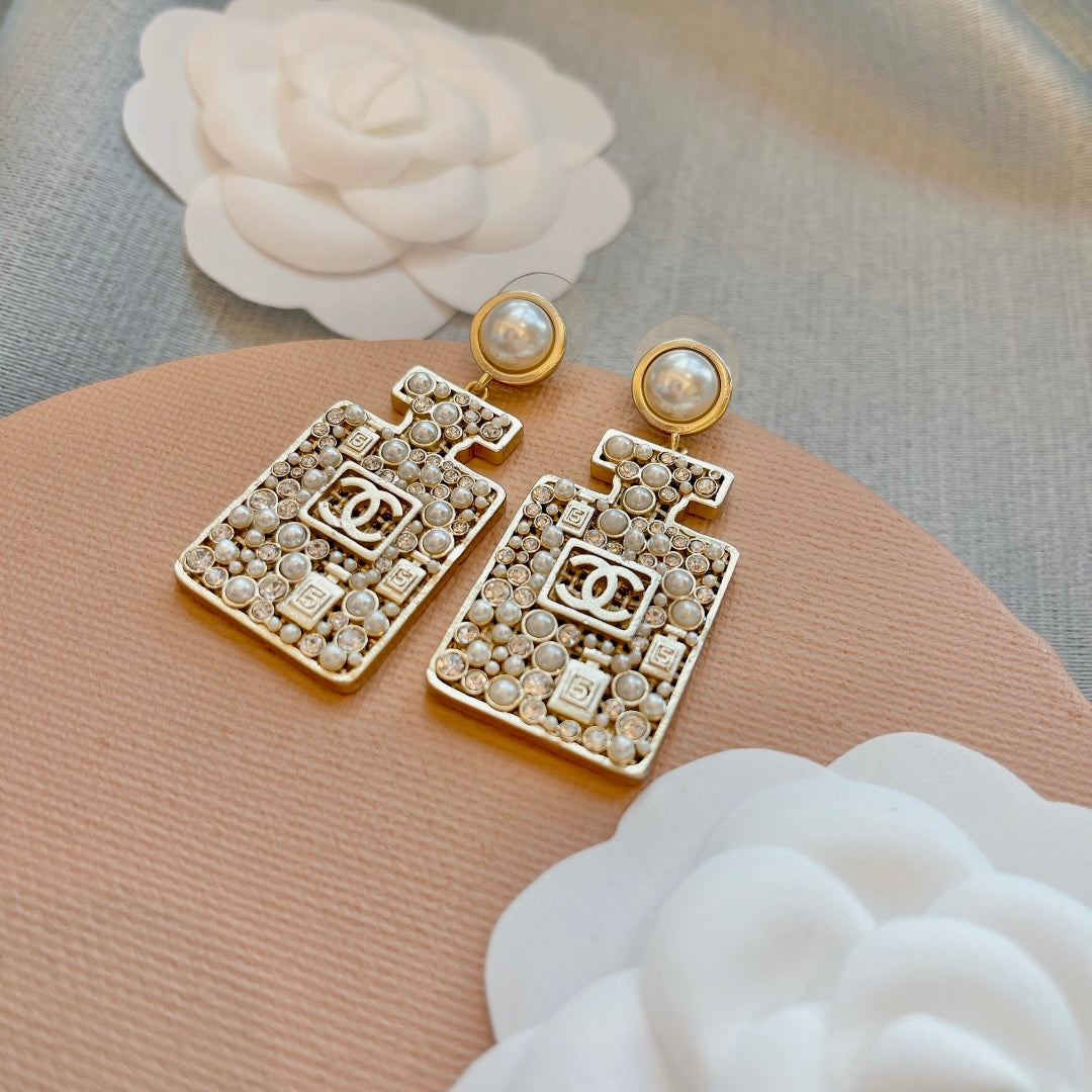 1NC239EDE Stylish Earrings