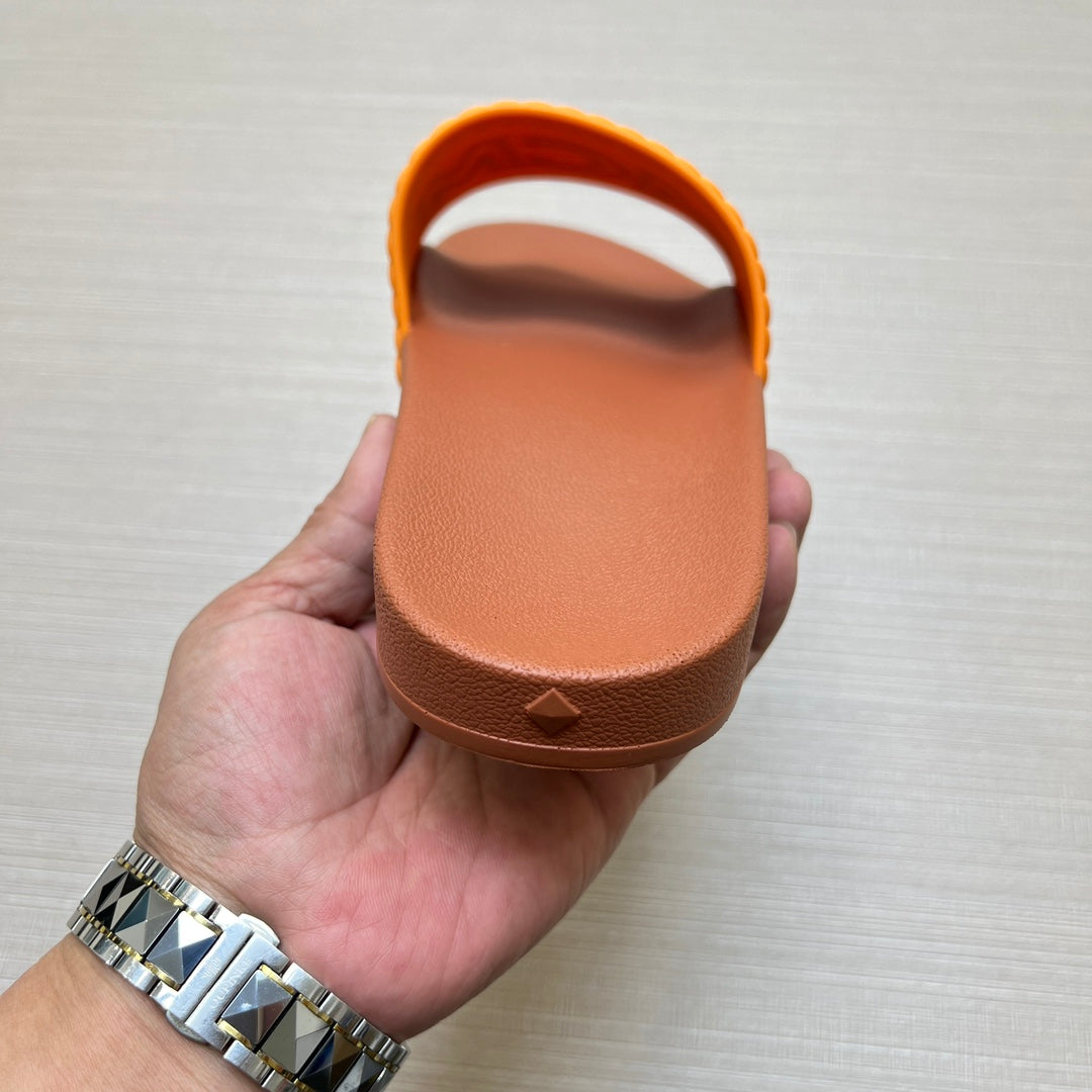 54M42ZDE Stylish slippers