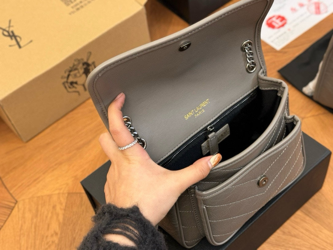 6XSL429BDE Stylish leather bag