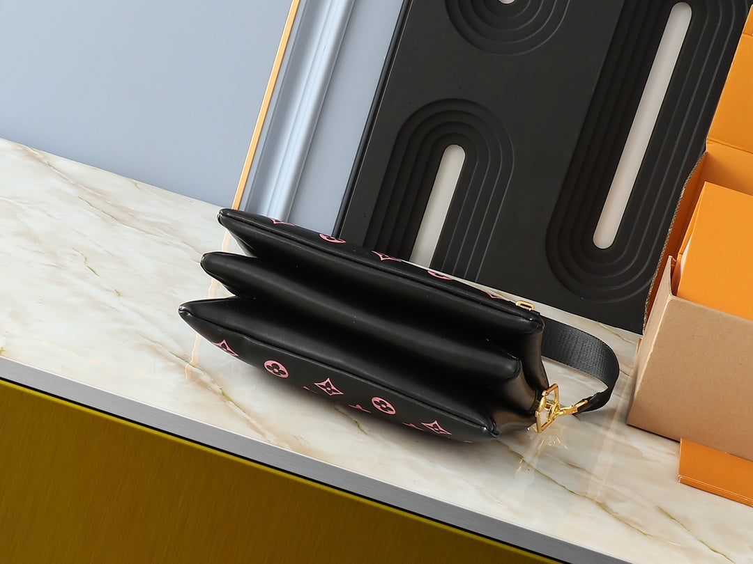 155NE16BDE Stylish leather bag