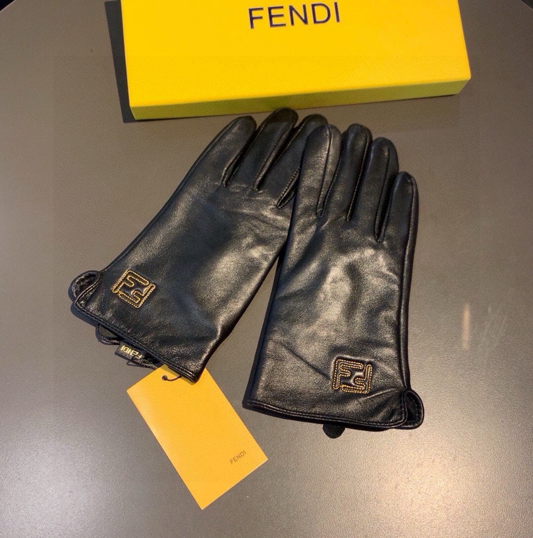 14F12SDE Stylish sheepskin gloves