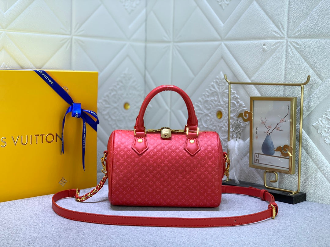 1XE143BDE Stylish leather bag 