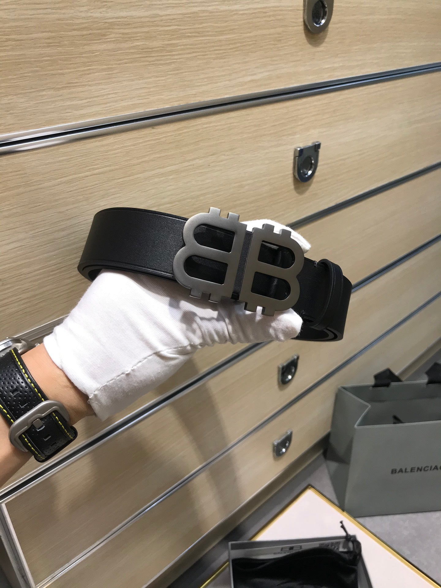 255RJ4PDE Stylish  High quality belt With full package