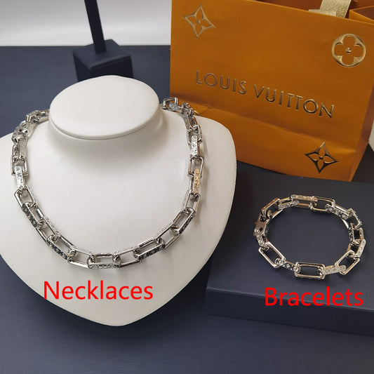 1YE352XDE Stylish  Bracelets Necklaces