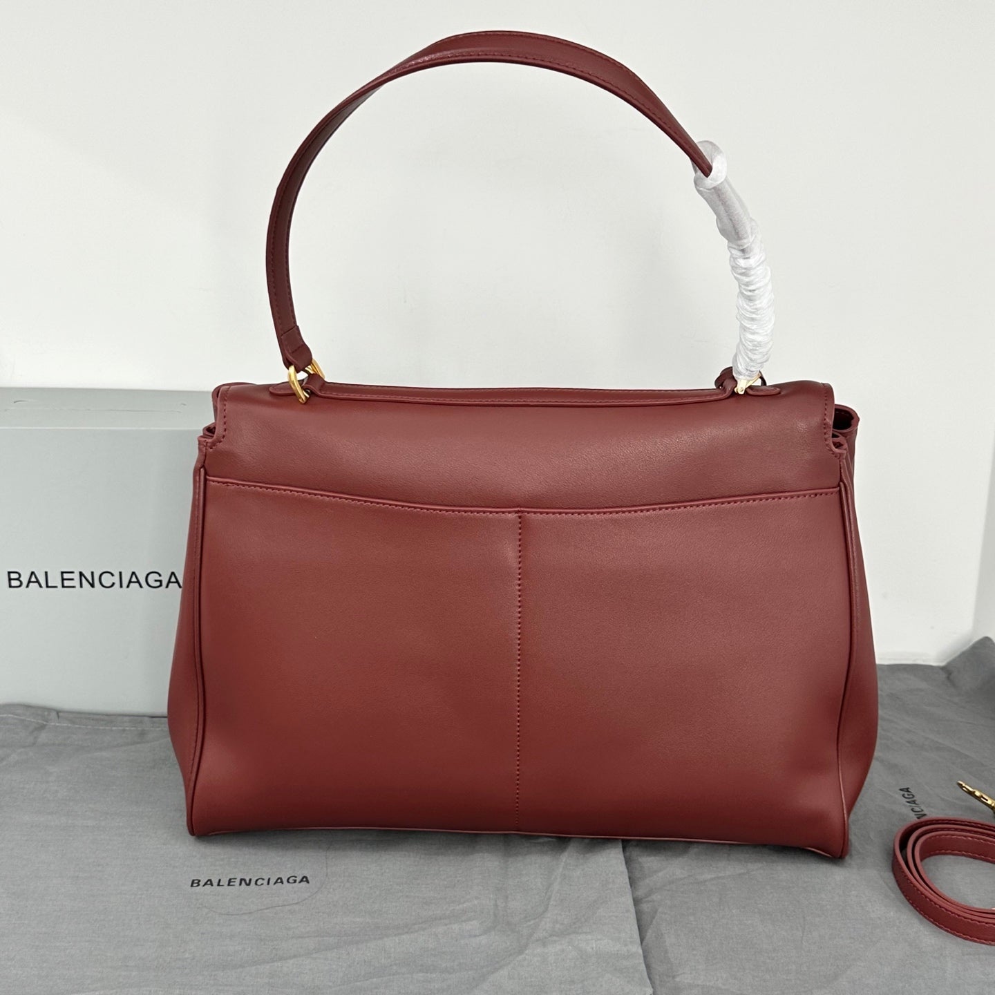 155NJ56BDE Stylish leather bag