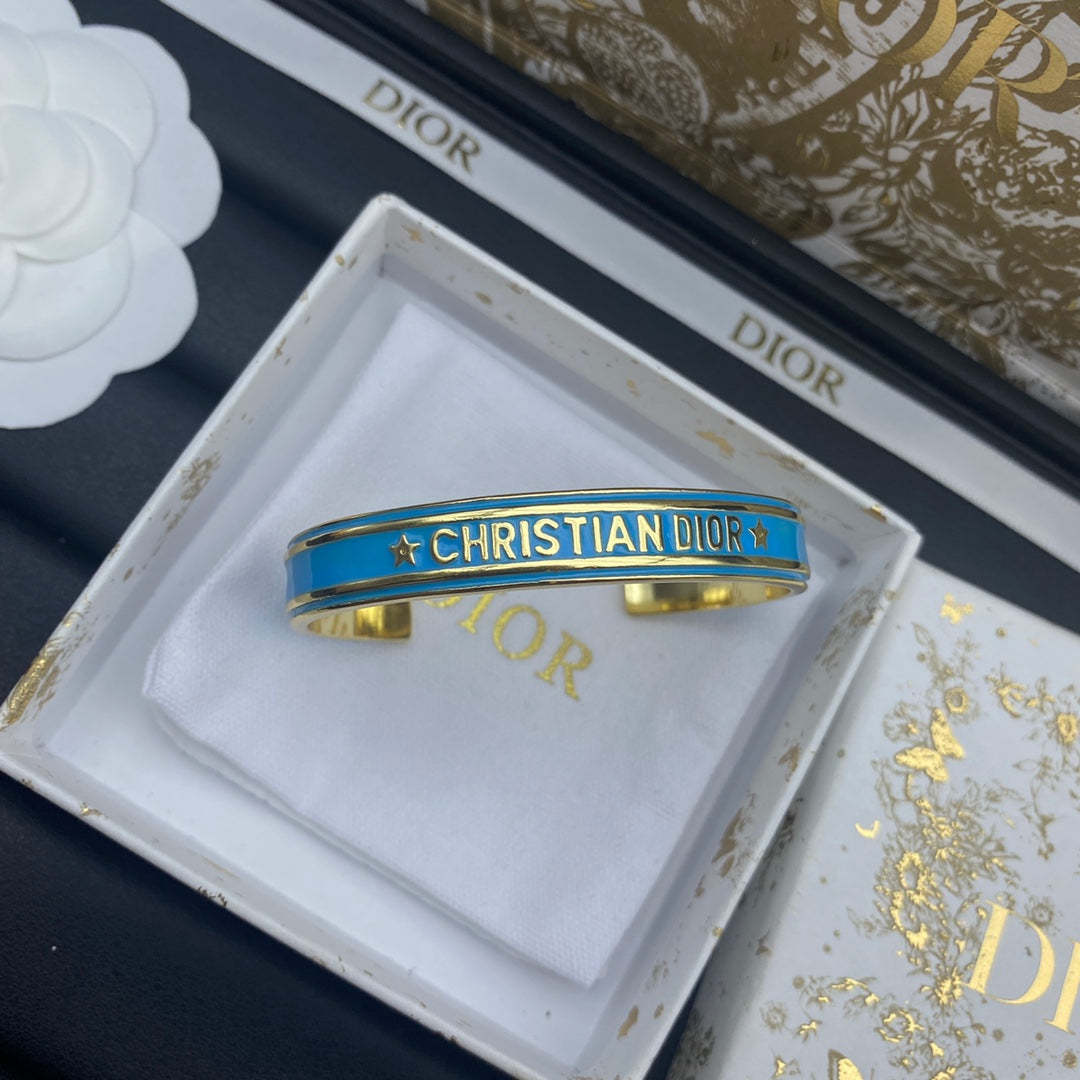 1YD469KDE Stylish Bracelets