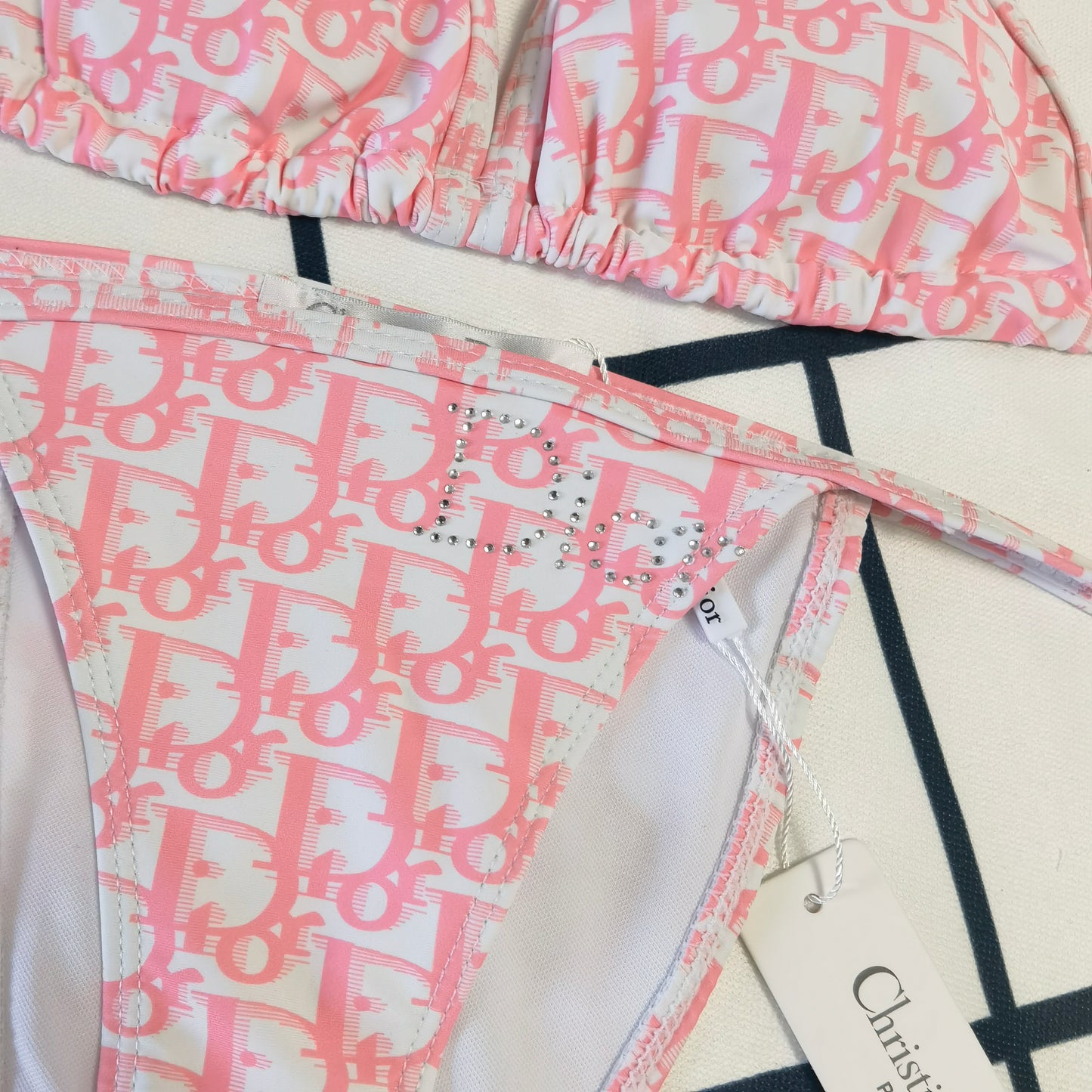 14D68YDE Stylish Bikini swimsuit