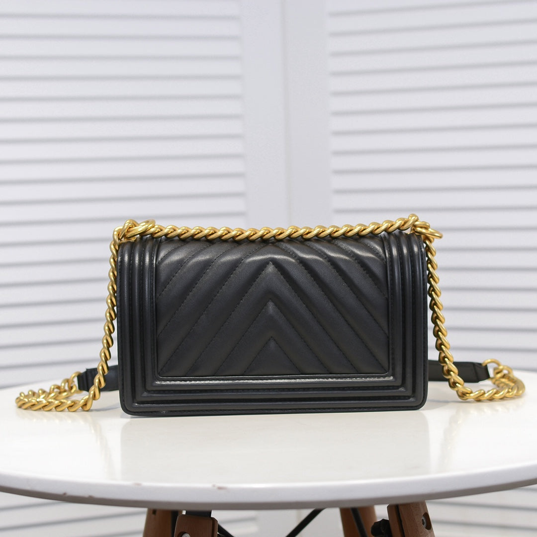 1XC413BDE Stylish leather bag