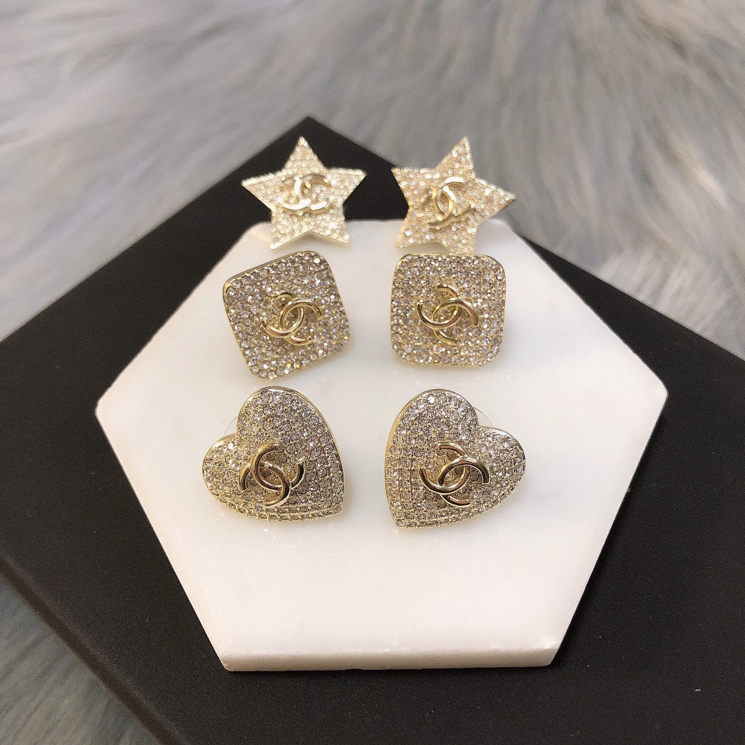 14C40EDE Stylish Earrings