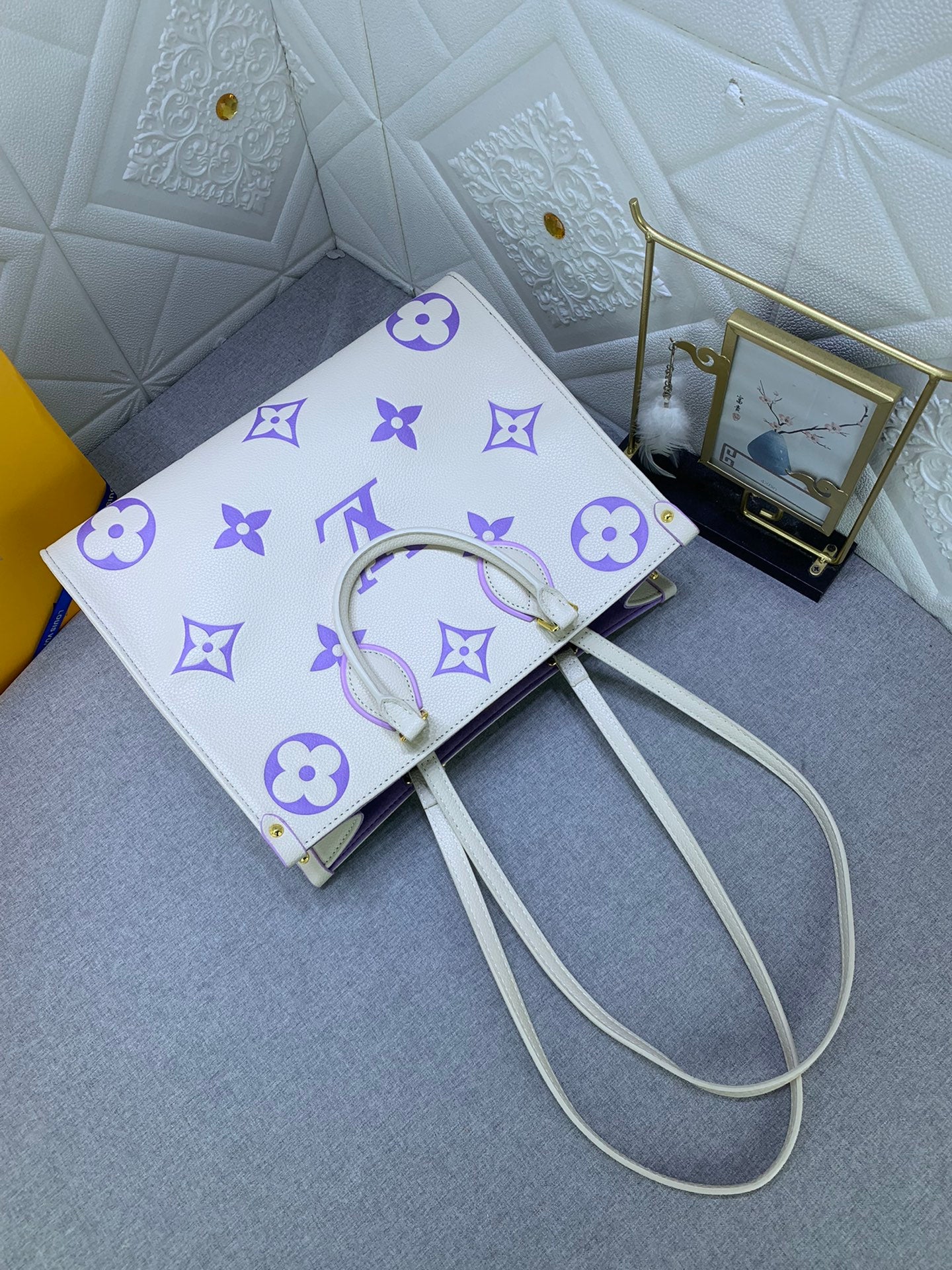 1XE279BDE Stylish leather bag 