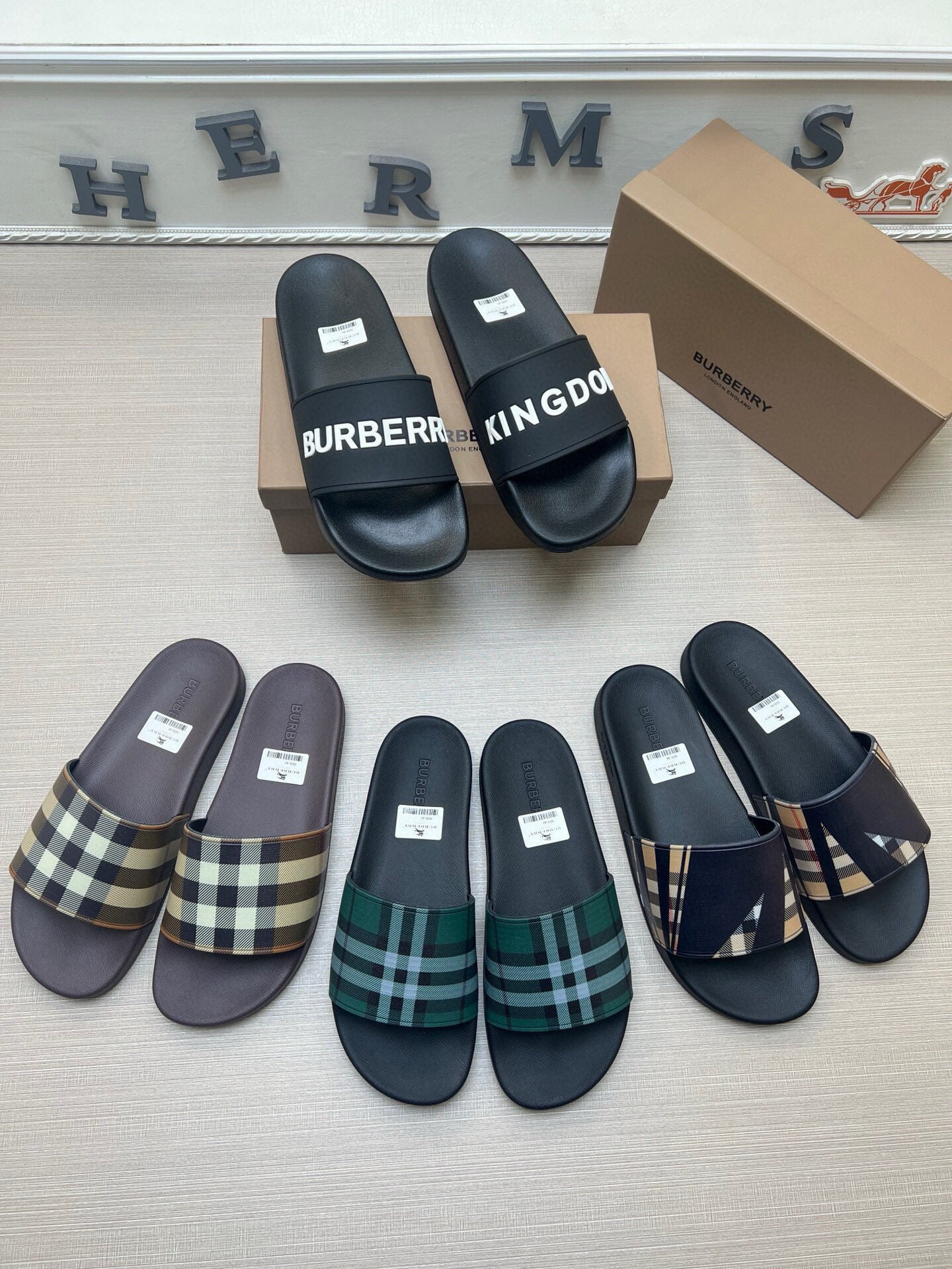 535ZR251ZDE Stylish Slippers