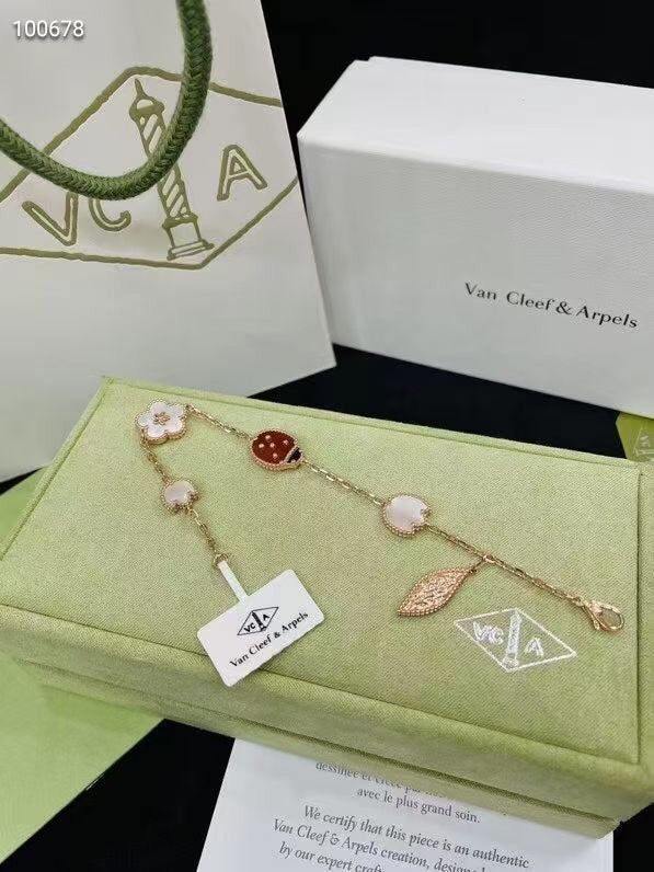 5XVA192KDE Stylish  high quality rings,earrings, bracelets,necklaces