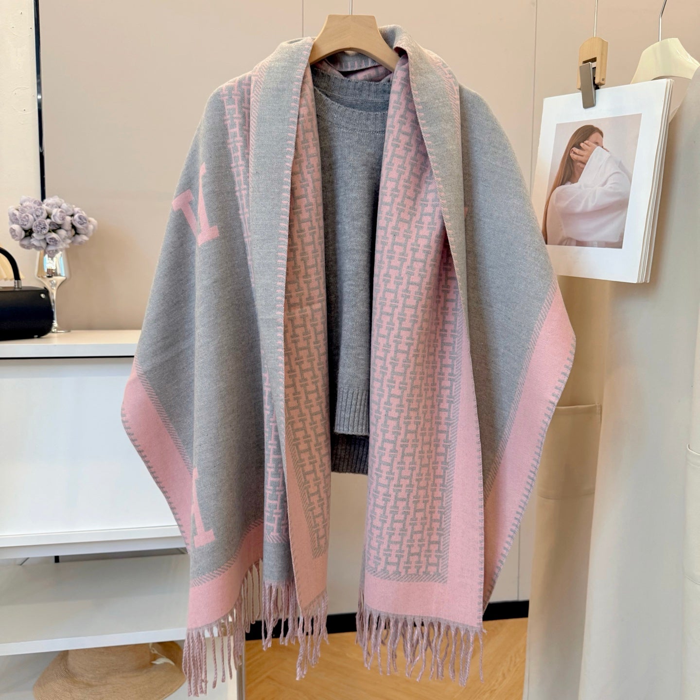 185ZH65WDE Stylish Winter Scarves