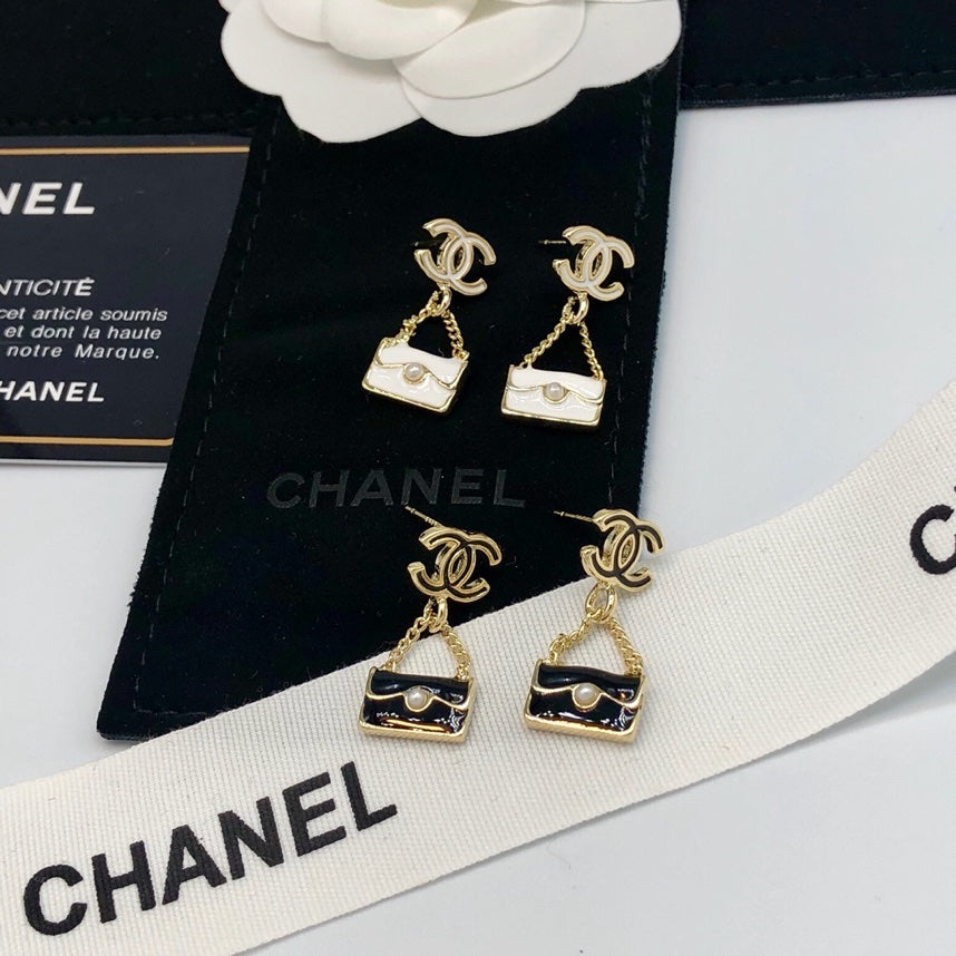 14C49EDE Stylish Earrings