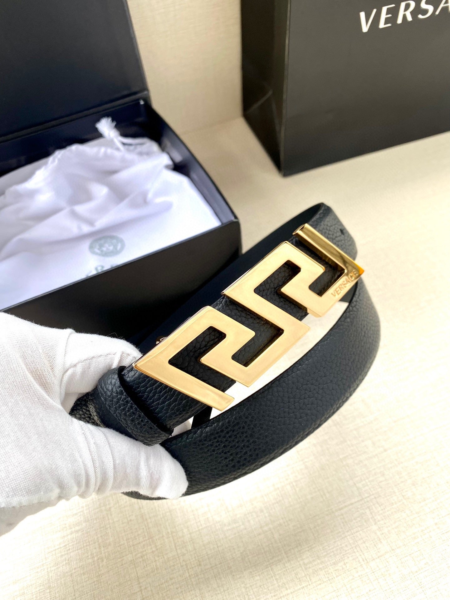 1WV166PDE Stylish  High quality belt With full package