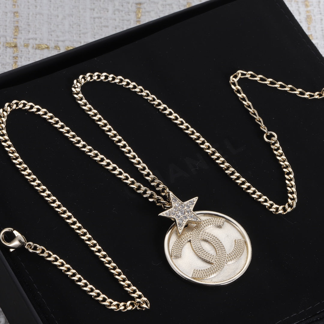 1YC104XDE Stylish Necklaces