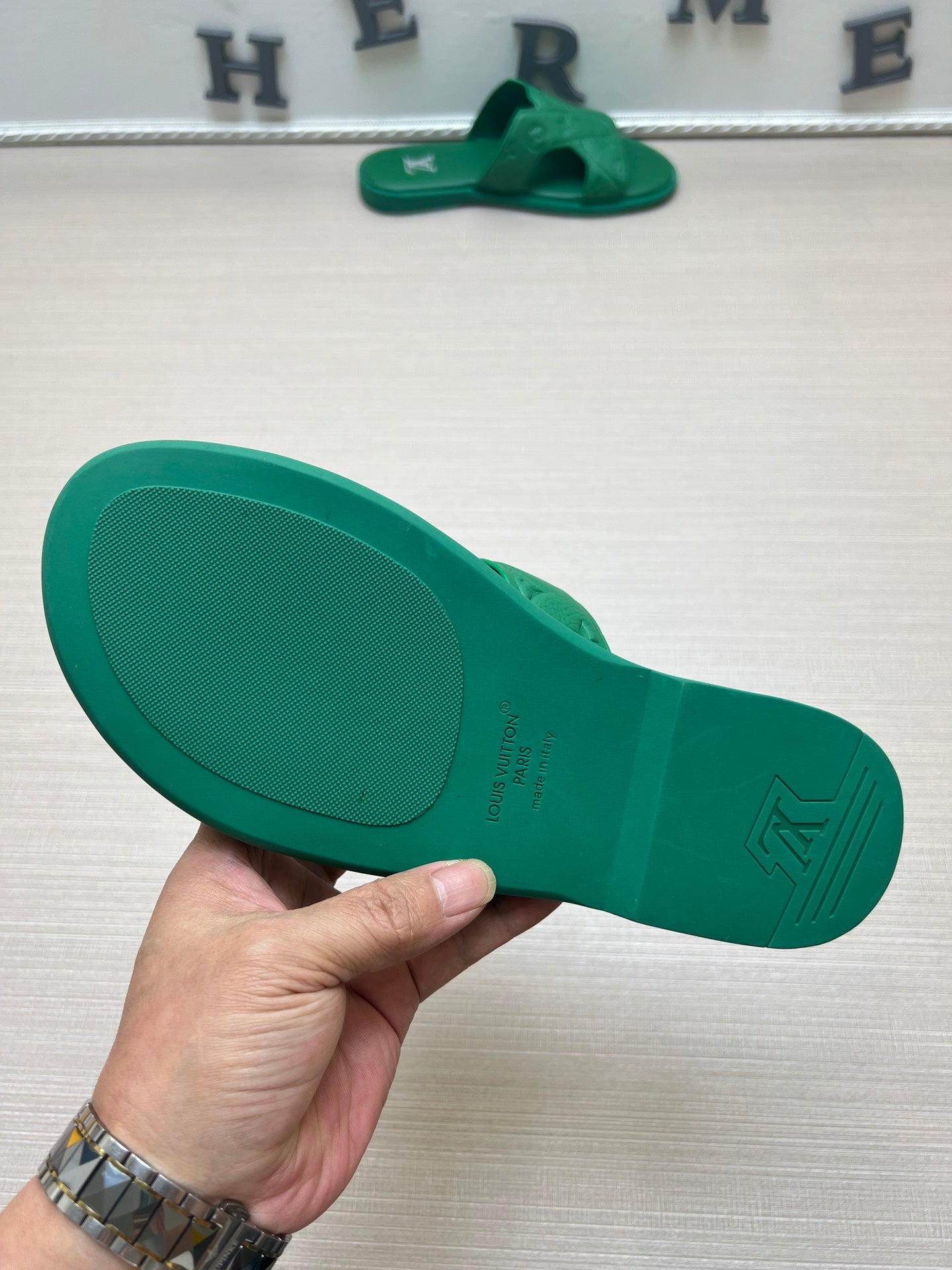 54E22ZDE Stylish slippers