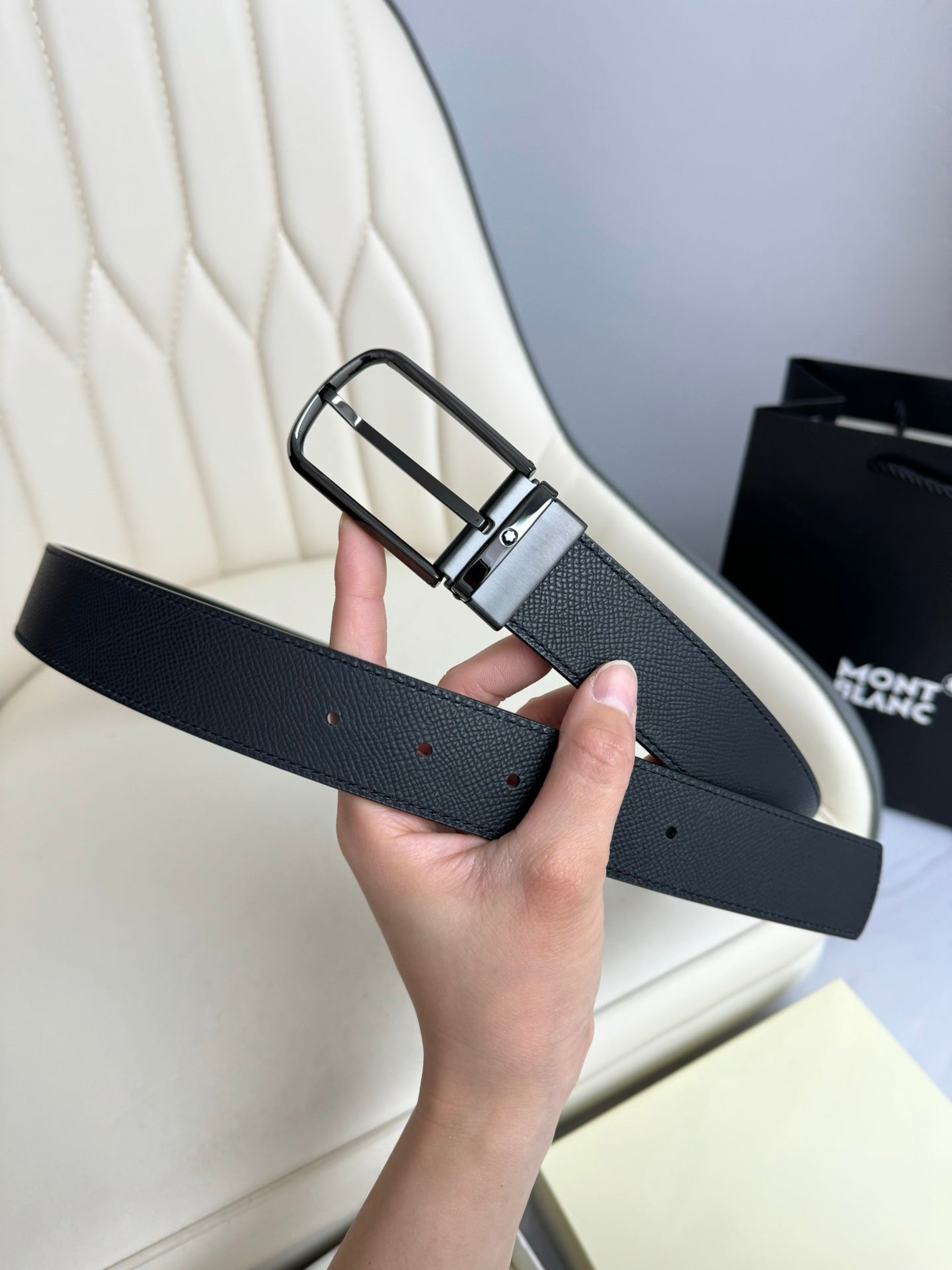 155RA235PDE Stylish  High quality belt With full package