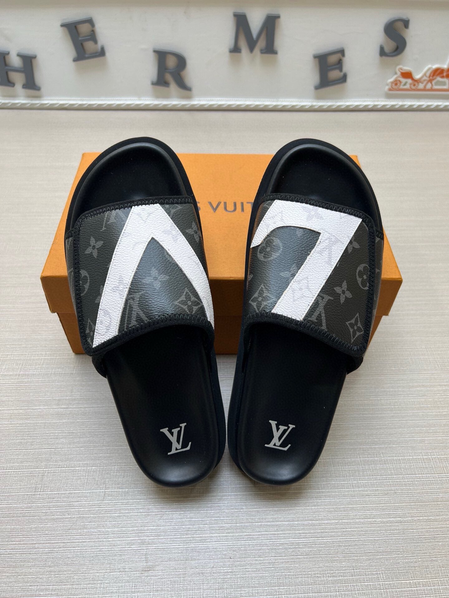 5WE251ZDE Stylish Slippers