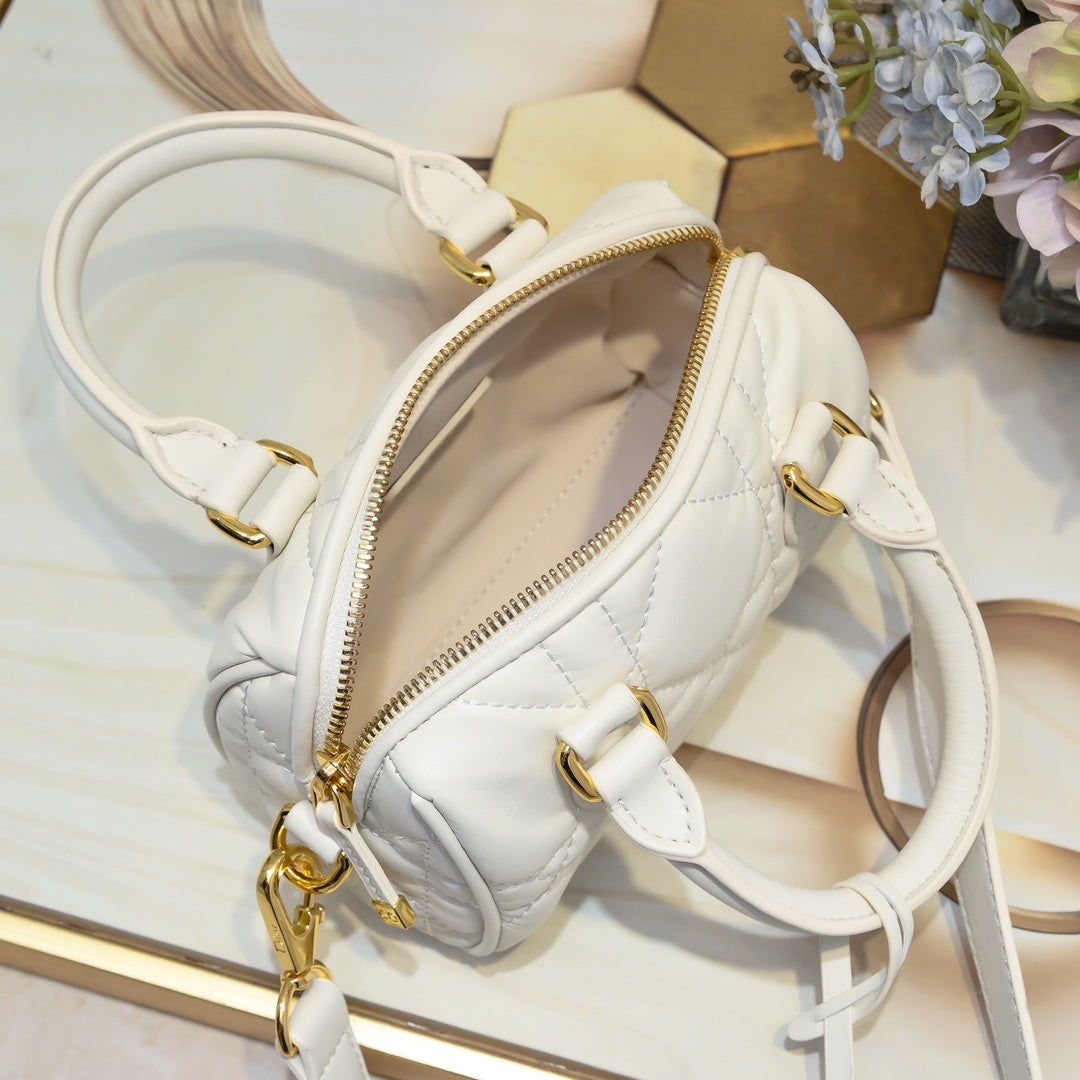 2WD32BDE Stylish leather bag