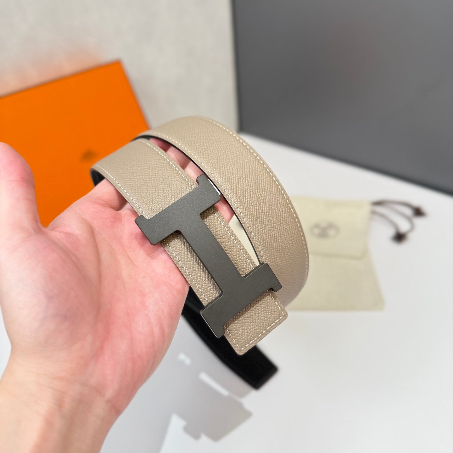 155RH231PDE Stylish  High quality belt With full package