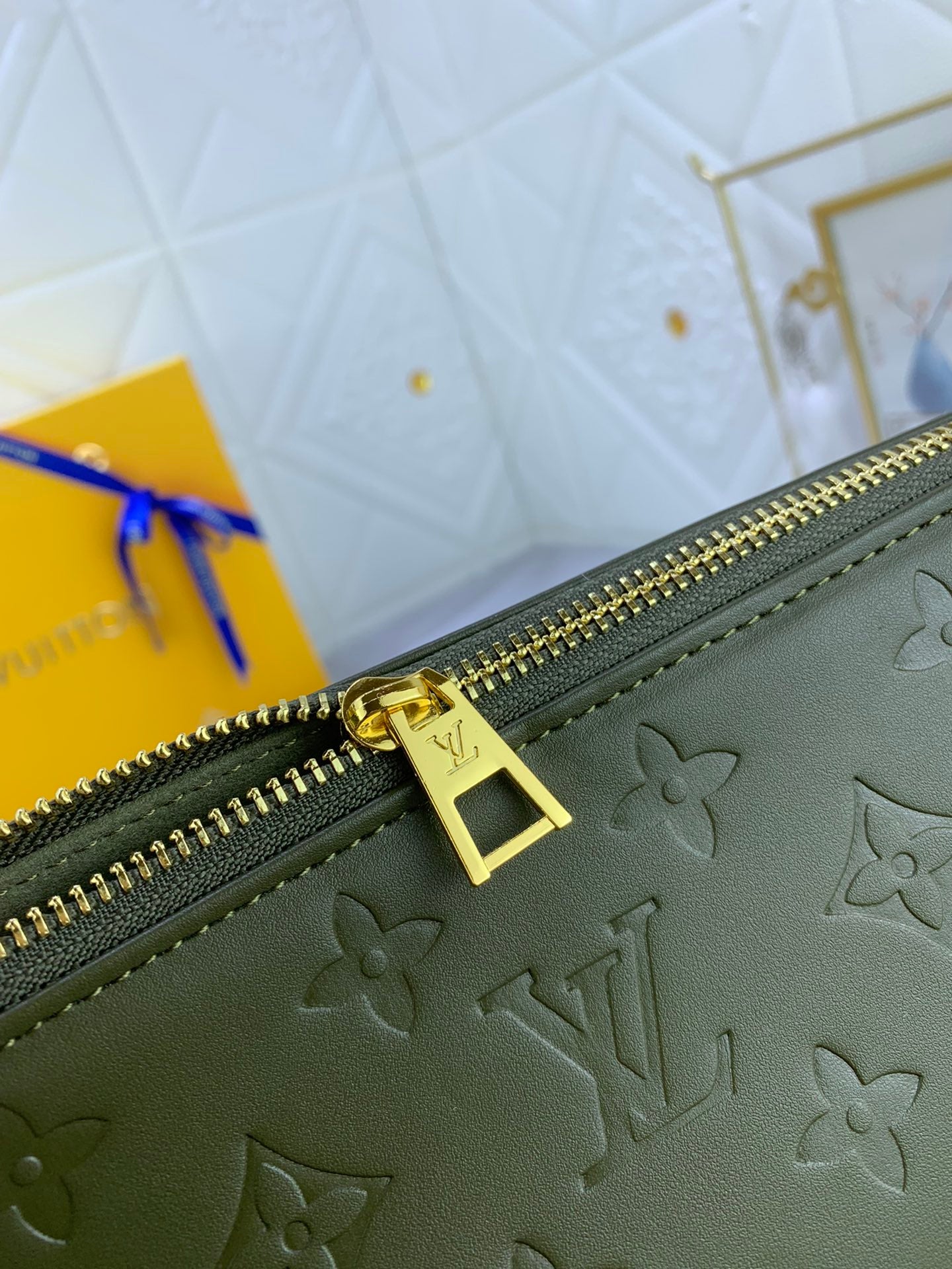 2XE40BDE Stylish leather bag 