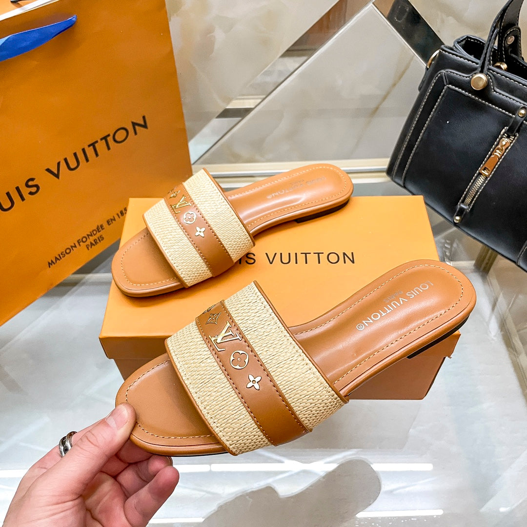 14E96ZDE Stylish Slippers