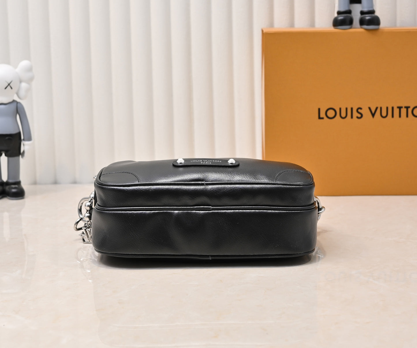 2WE7BDE Stylish leather bag