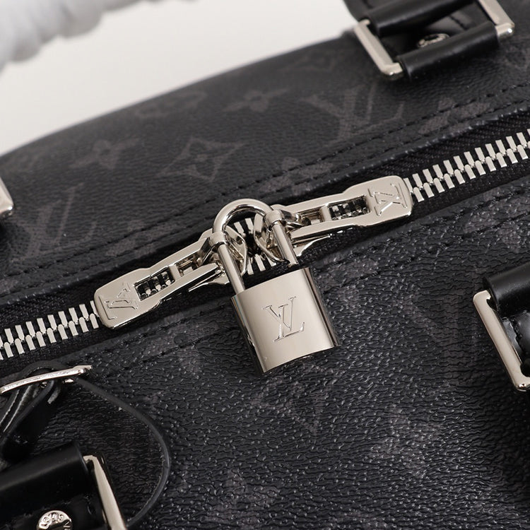 1E93BDE Stylish leather luggage bags