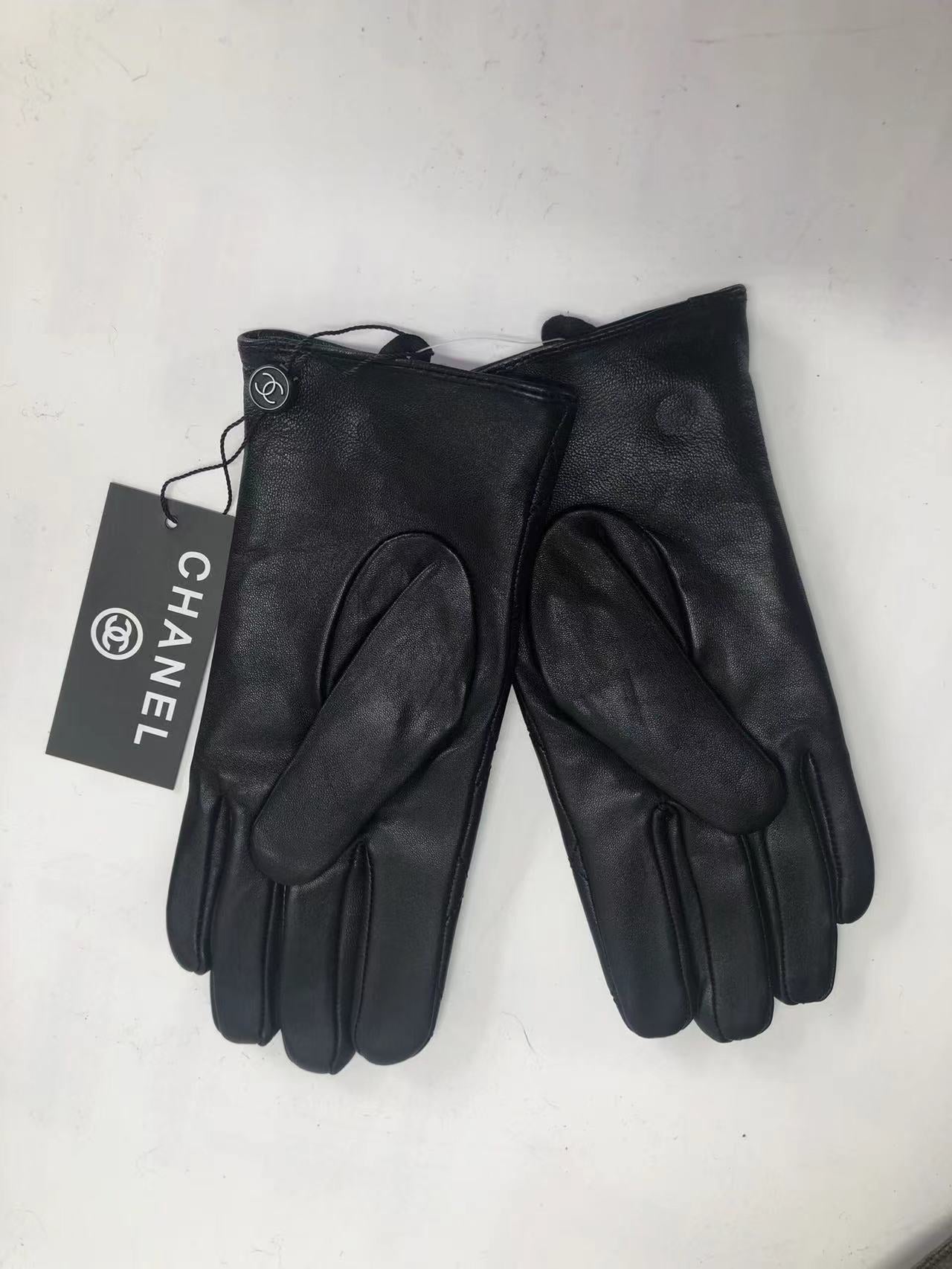 24C75SDE Stylish gloves