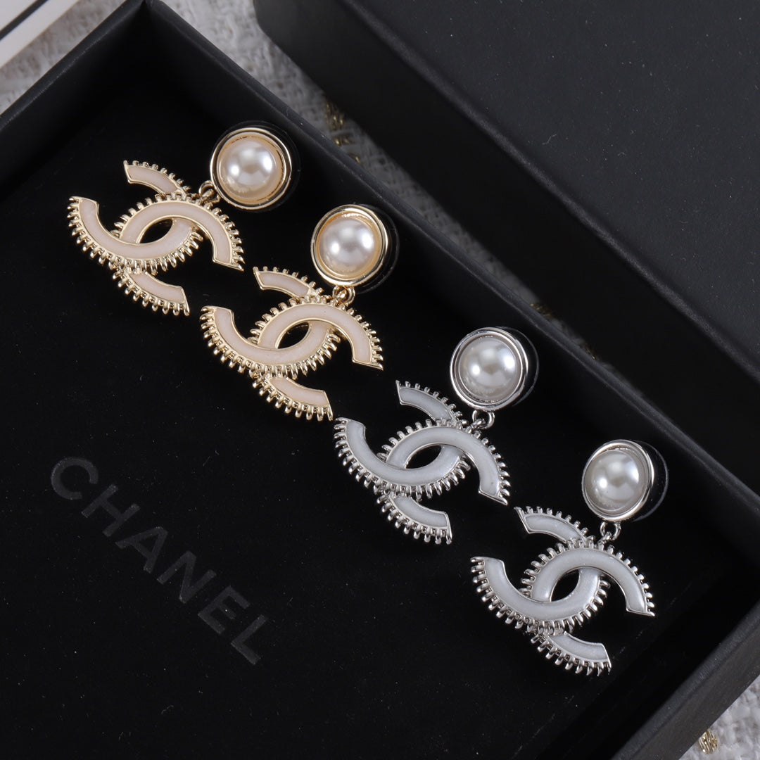 14C785EDE Stylish Earrings