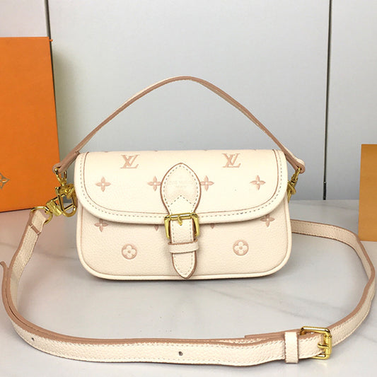 175NE8BDE Stylish leather bag